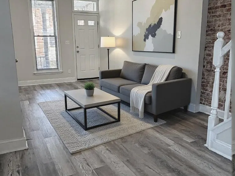 2631 W Cold Spring Ln — Photo 3