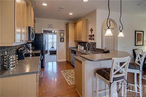 4th image of 8094 Canonbury Dr