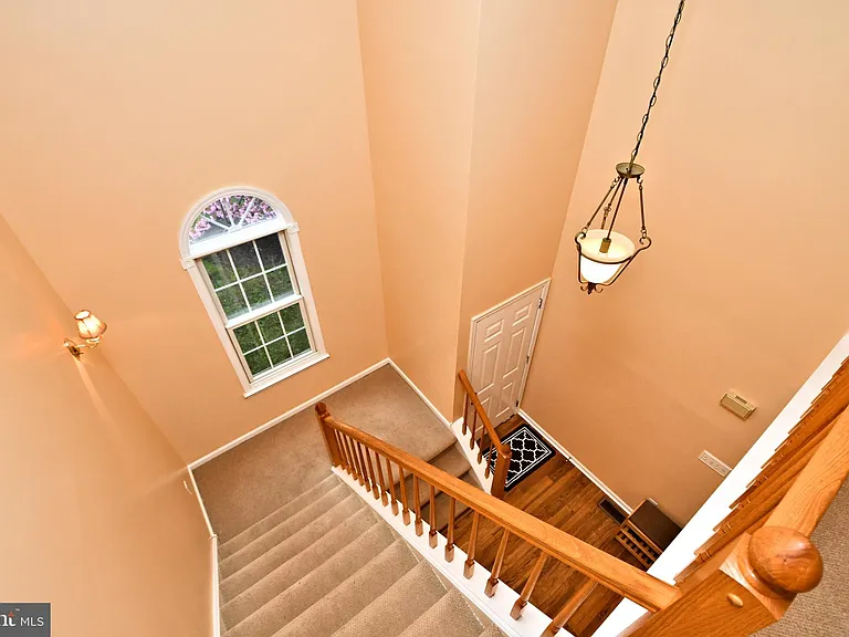 800 Beacon Ct — Photo 26