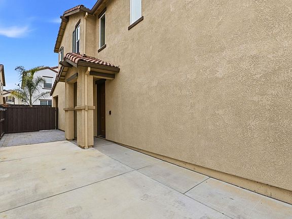 4th image of 504 Sandpiper Ln