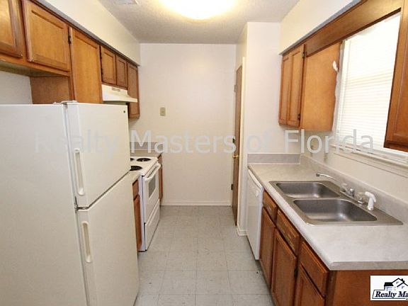 4th image of 458 Bay Pine Villa Dr