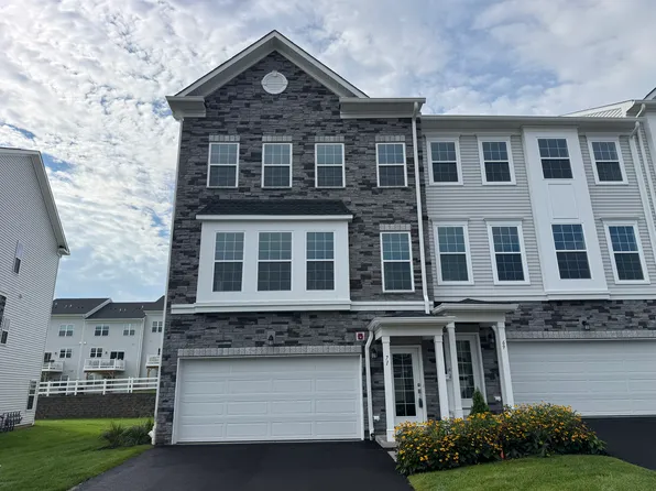71 Eastwood Ter, East Hanover, NJ 07936