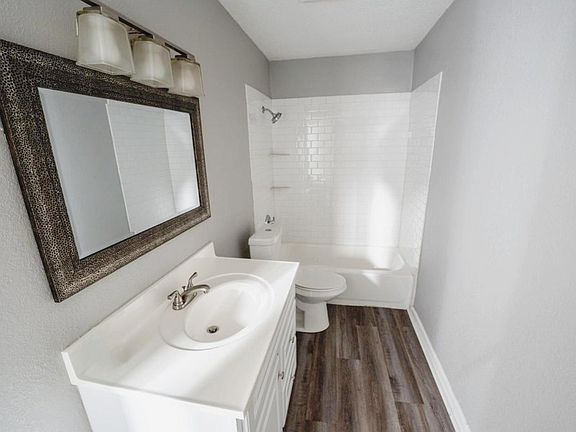 4th image of 1400 Park Ave APT B3
