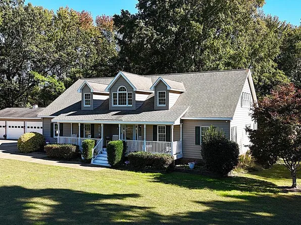 161 Dandelion Dr, White Stone, VA 22578