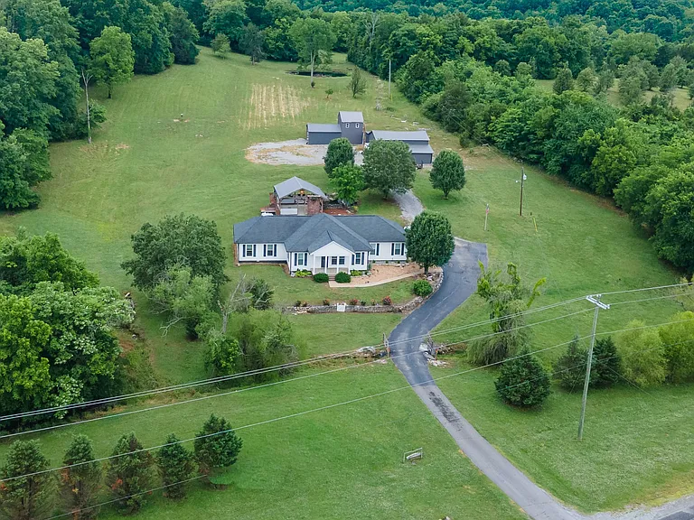 2541 Mooresville Hwy — Photo 34