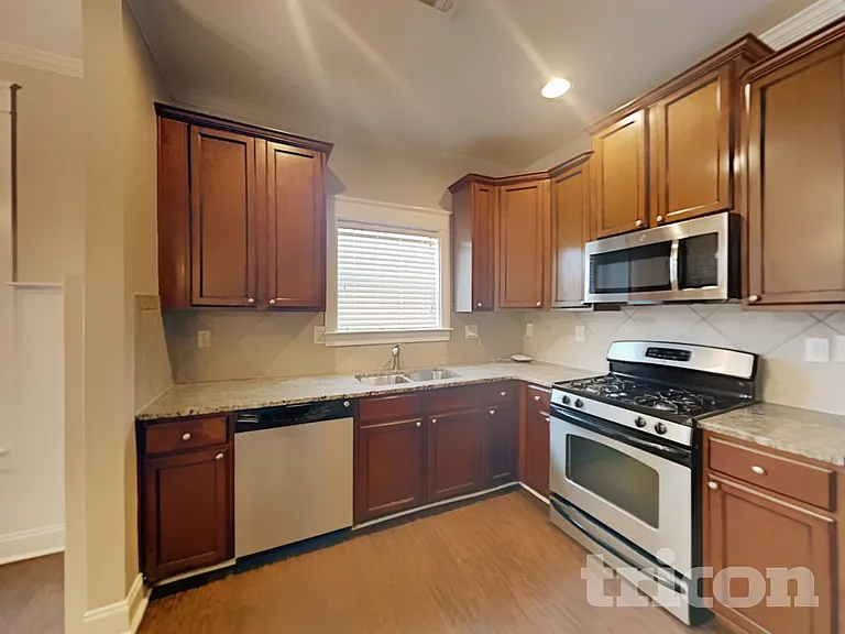 2435 Center Pointe Cir SW — Photo 10