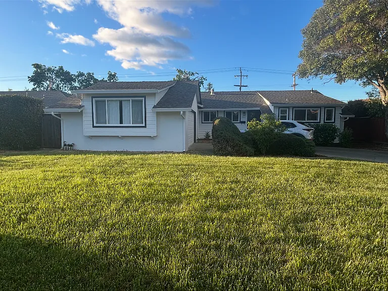 1333 Ridgeley Dr — Photo 1