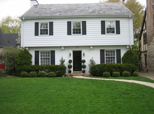 2120 Chestnut Ave, Wilmette, IL 60091