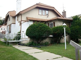2525 N 46th St, Milwaukee, WI 53210