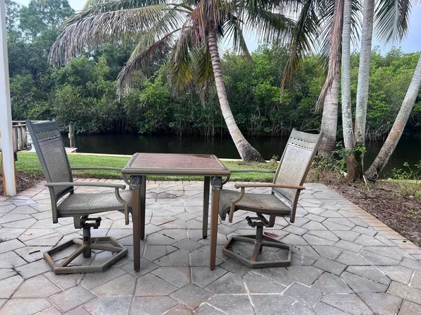 898 SE Seahouse Drive, Port St Lucie, FL 34983