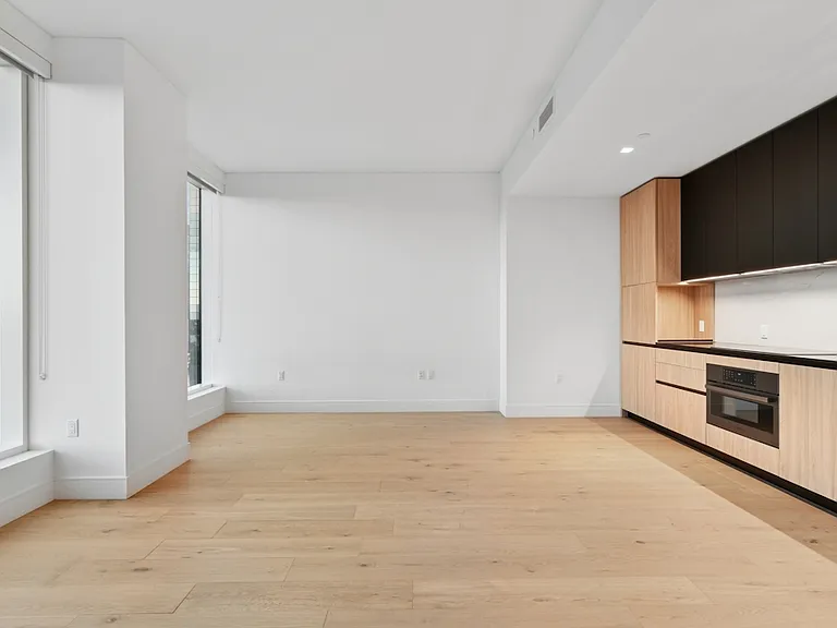 312 W 43rd St #34H — Photo 6
