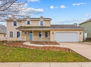 34105 N Homestead Rd, Gurnee, IL 60031