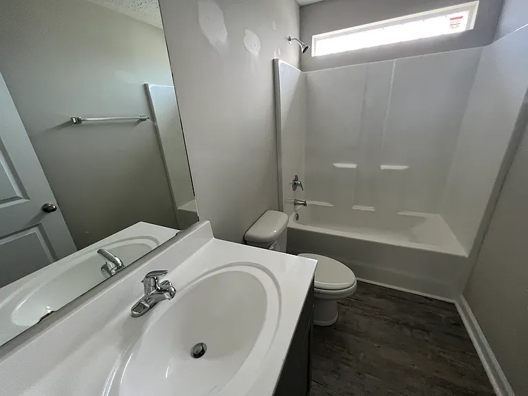 228 Leste Rd — Photo 16