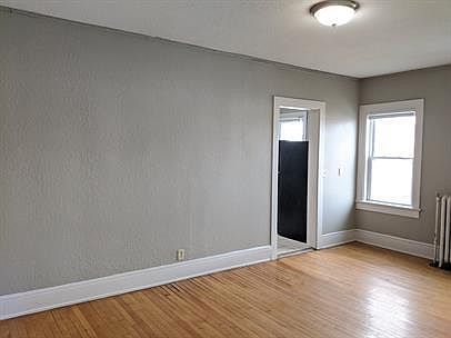 3rd image of 610 Mulberry St #5
