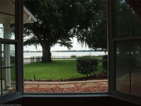 2nd image of 4110 Lakeview Dr