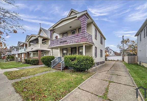 3rd image of 2807 E 124th St