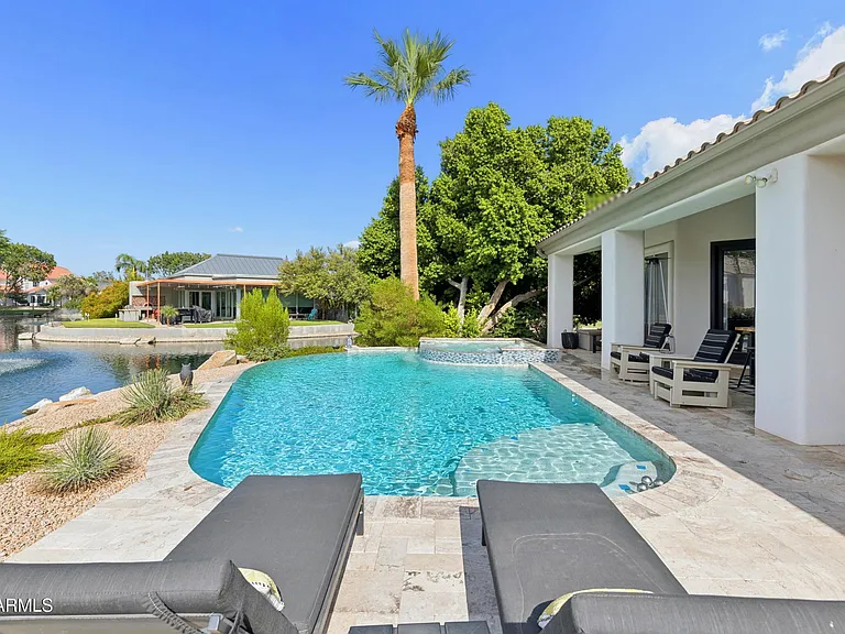 1465 W Island Cir — Photo 93