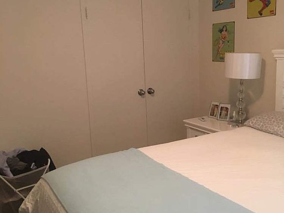 3rd image of 3032 31st St APT 2B
