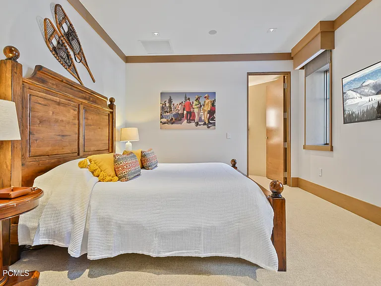 8680 Empire Club Dr — Photo 9