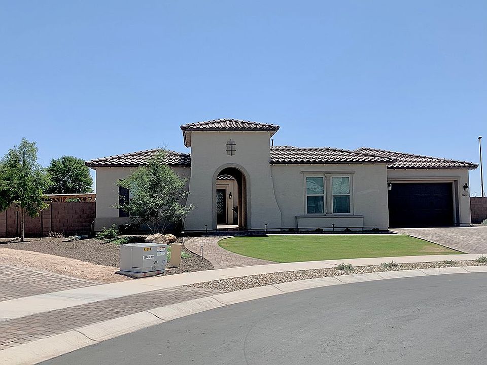 1st image of 2087 E Claxton Ave