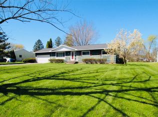 521 Pinnacle Rd, Rochester, NY 14623