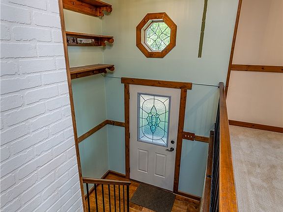 5th image of 206 Brookwood Dr