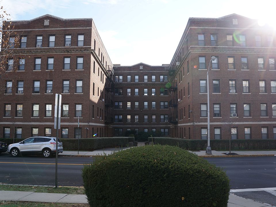 1st image of 41 N Fullerton Ave APT E2