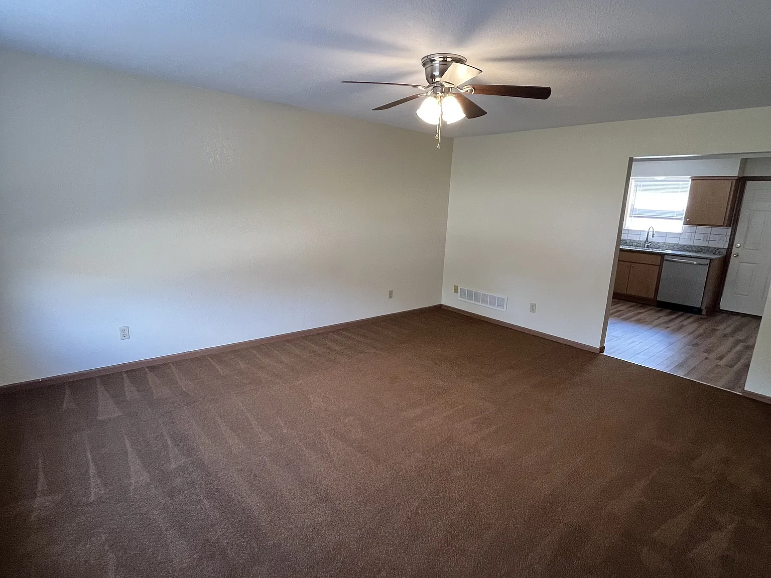 806 Foster Lane - C — Photo 2