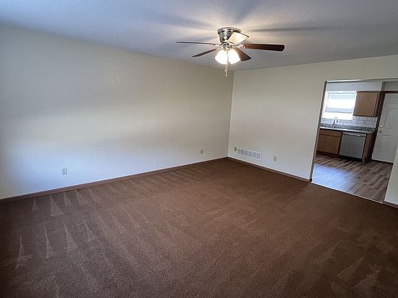 2nd image of 806 Foster Ln APT C
