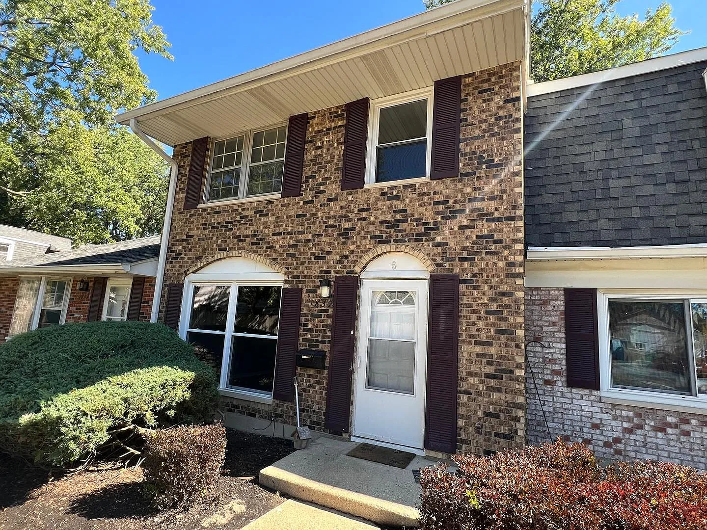 4 bed, 1.5 bath, 1400 sqft, $3,350 — Photo 1