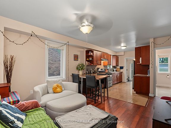 4th image of 1035 Dovercourt Rd
