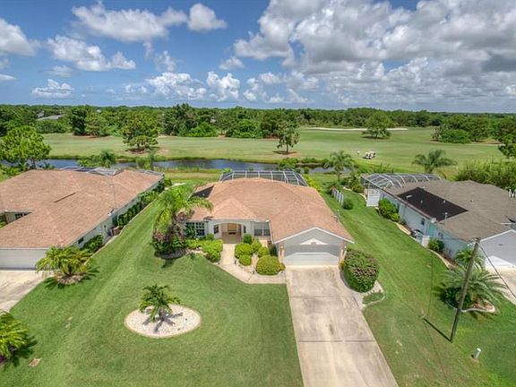 2nd image of 984 Rotonda Cir