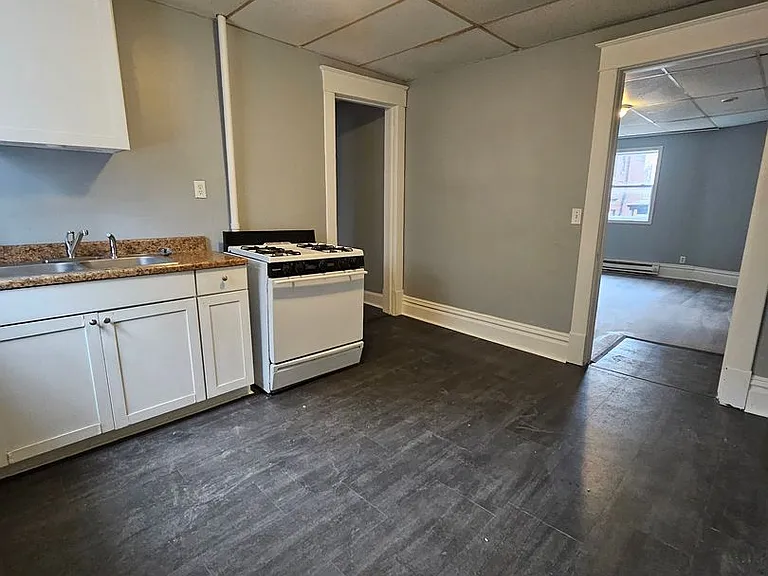 923 Chestnut St #2 — Photo 6