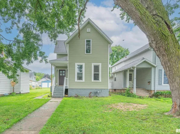 617 6th Ave S, Clinton, IA 52732