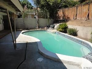 5th image of 1240 W Edgemont Dr