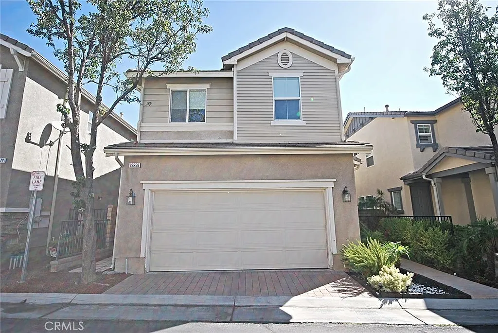 3 bed, 2.5 bath, 1798 sqft, $3,900 — Photo 1