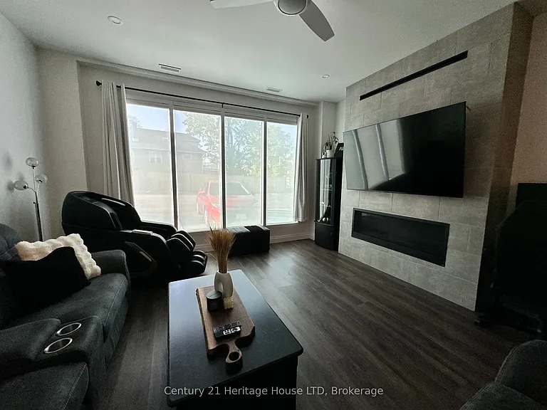 591 Niagara Blvd #9 — Photo 11