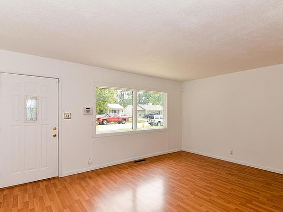 3rd image of 4528 N Hartman Dr