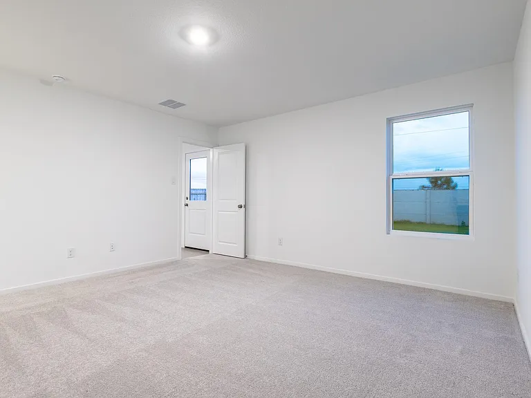 31406 Pratola Serra Cir — Photo 26