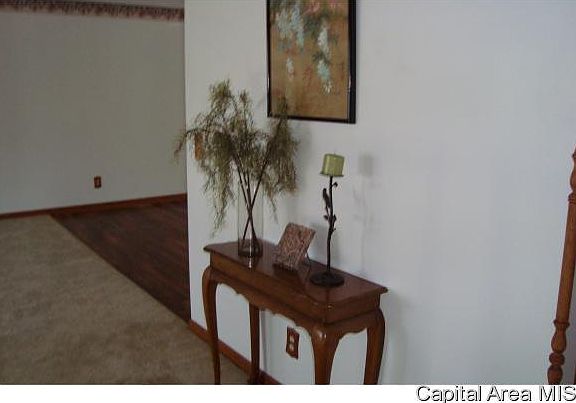 5th image of 3128 Whitehaven Cir