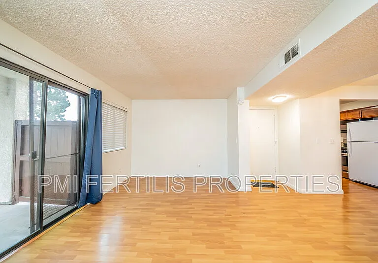 8331 Vineyard Ave #7 — Photo 5