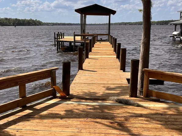 208 S HAYES Avenue, Crescent City, FL 32112