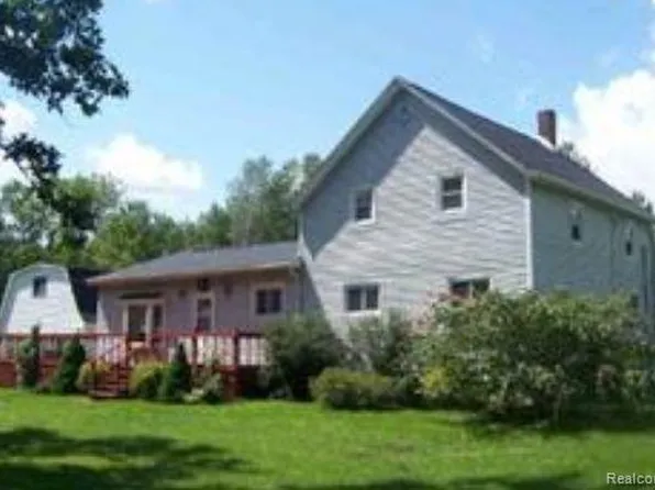 6441 Jefferson Rd, North Branch, MI 48461