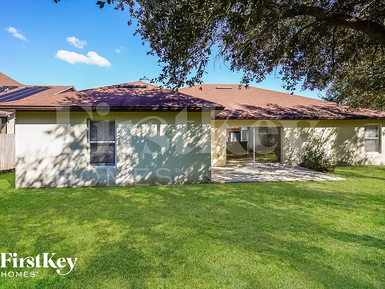 649 Rosaro Ct — Photo 18