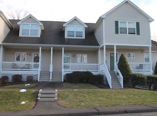 23 Copper Creek Cir, Newtown, CT 06470