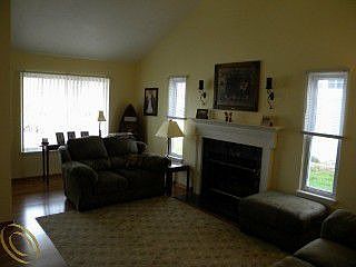 3rd image of 59860 Cynthia Dr