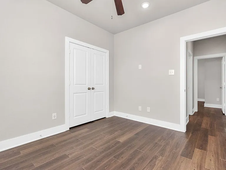 10515 Moon Valley Ln — Photo 28