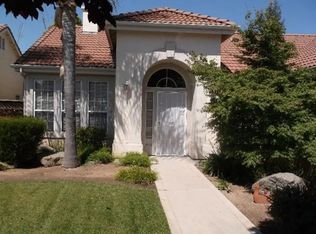 1666 E La Quinta Dr, Fresno, CA