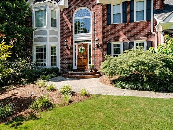 5th image of 418 Westlake Ct NW