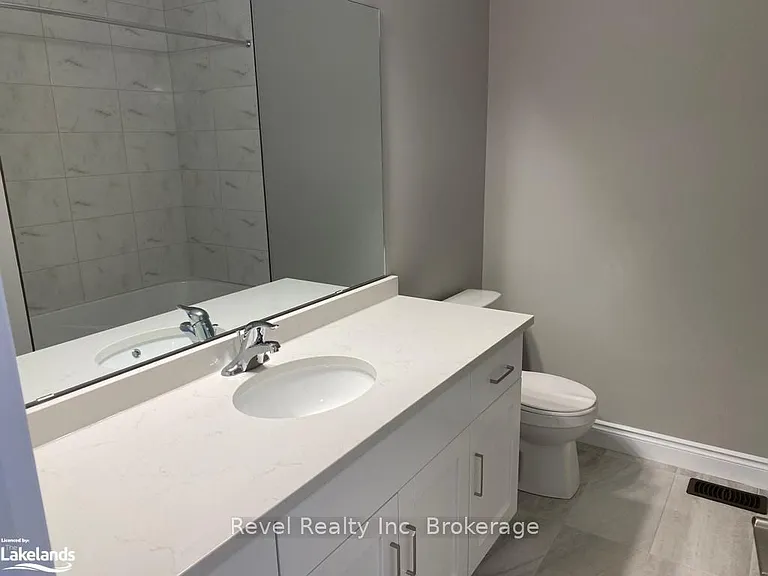 1050 Wright Dr — Photo 10